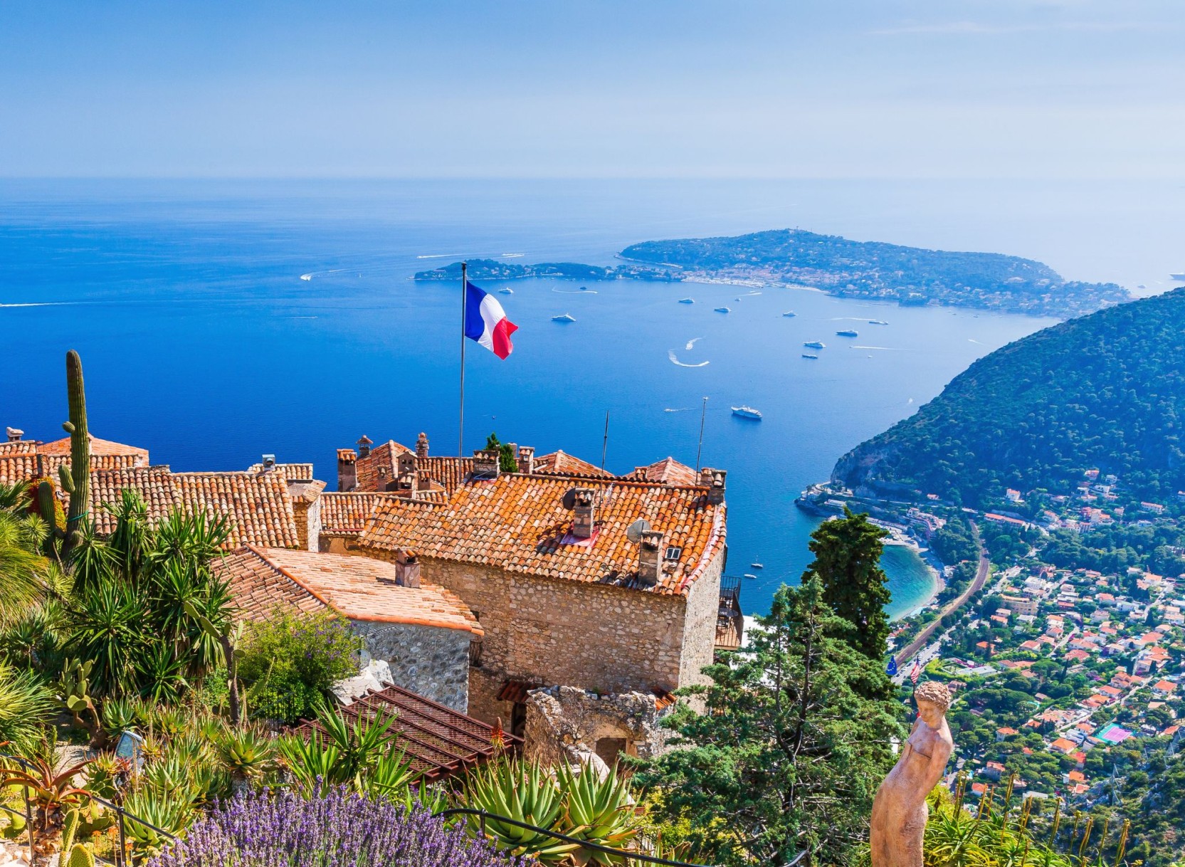 Travel Guide: From Paris to the South of France