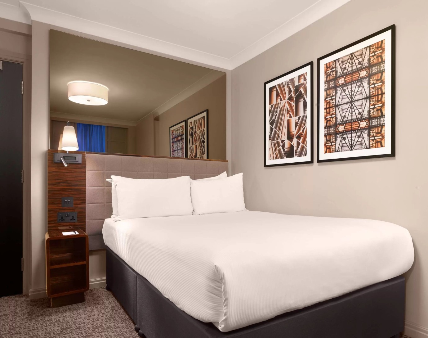 Strand Palace Hotel