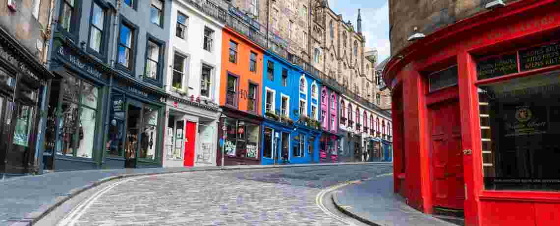 Edinburgh travel guide: Self-Guided Walking Tour / Authentic Europe