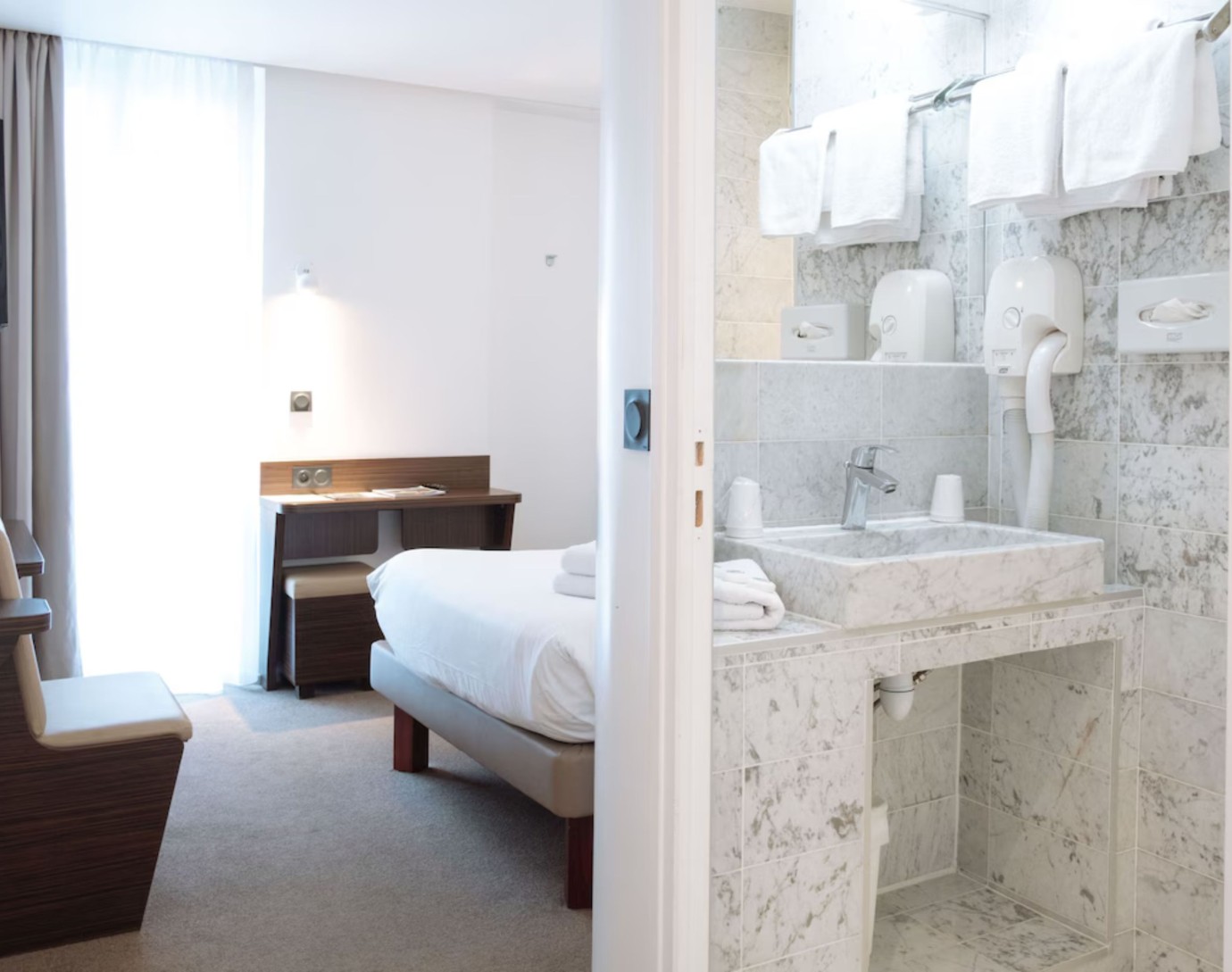 Hotel Monsigny