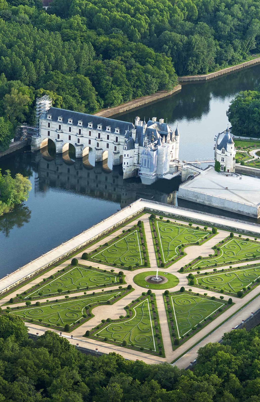 Paris & Loire Valley Castles Tour