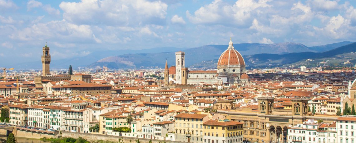 View from Piazzale Michelangelo Photo © North11 via canva.com